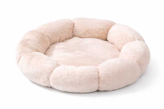 Coussin pour chat LUMA en peluche ultra douce, forme ronde apaisante pour un confort optimal